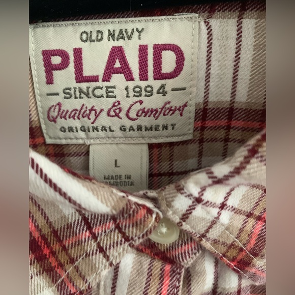 Old Navy Maroon, Red, &Tan Plaid Button-Up Blouse
Excellent condition - Picture 6 of 6